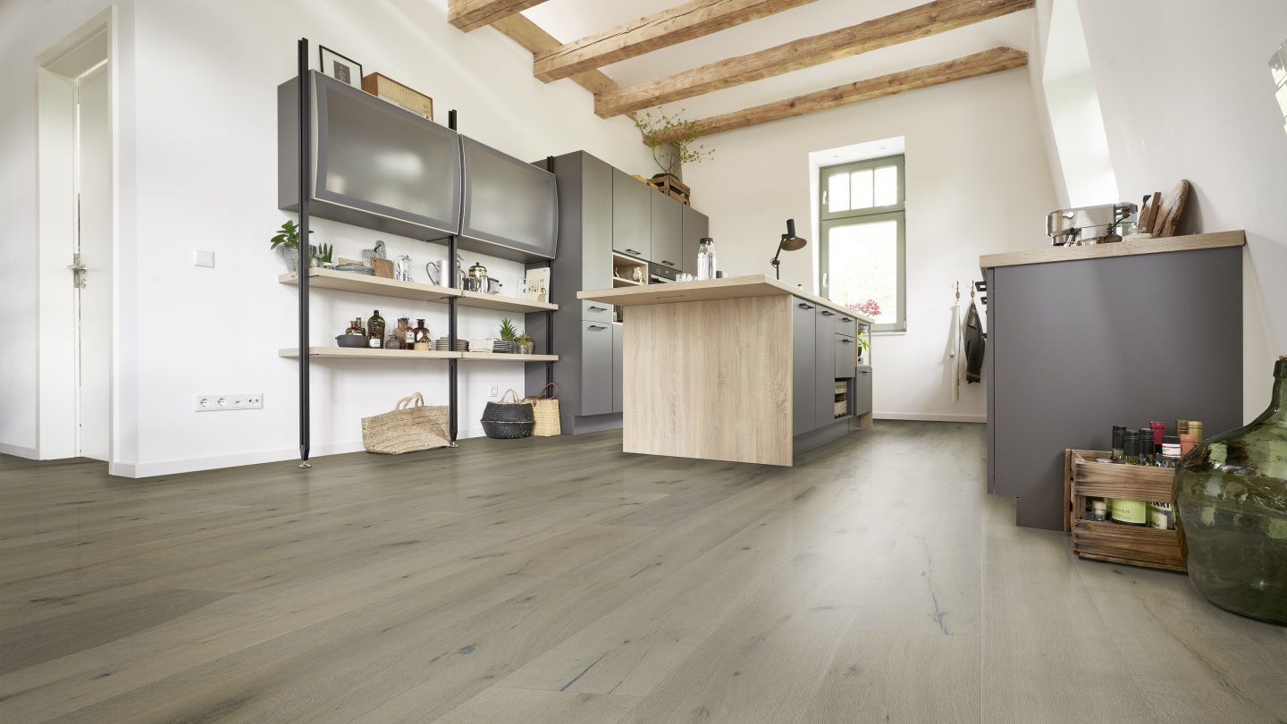 Traditional Collection - Texas Oak Rustic - 3